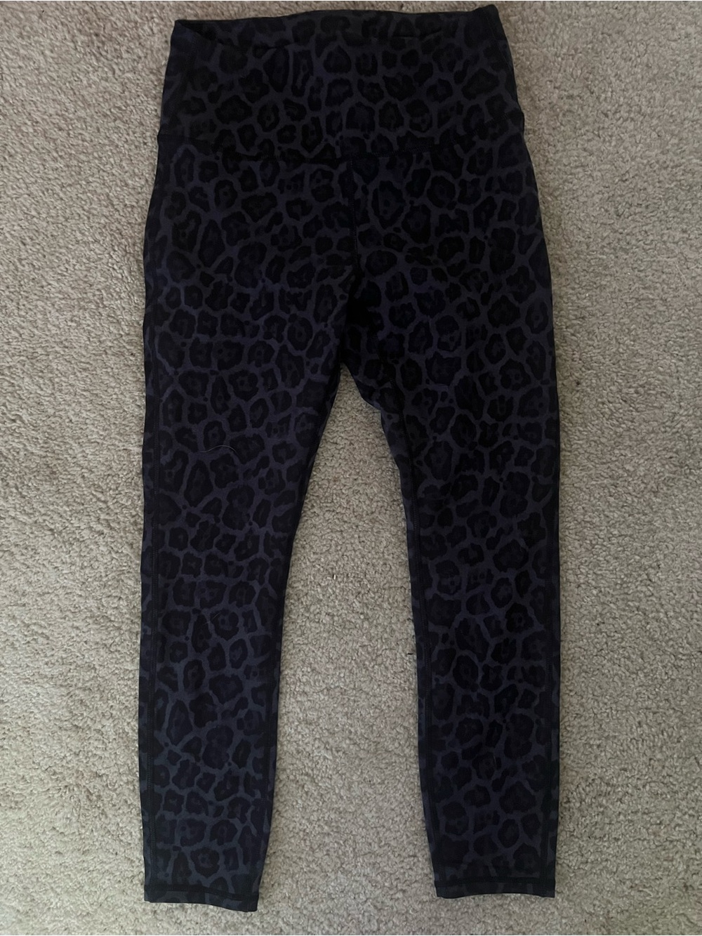 NWOT women’s medium leopard print leggings